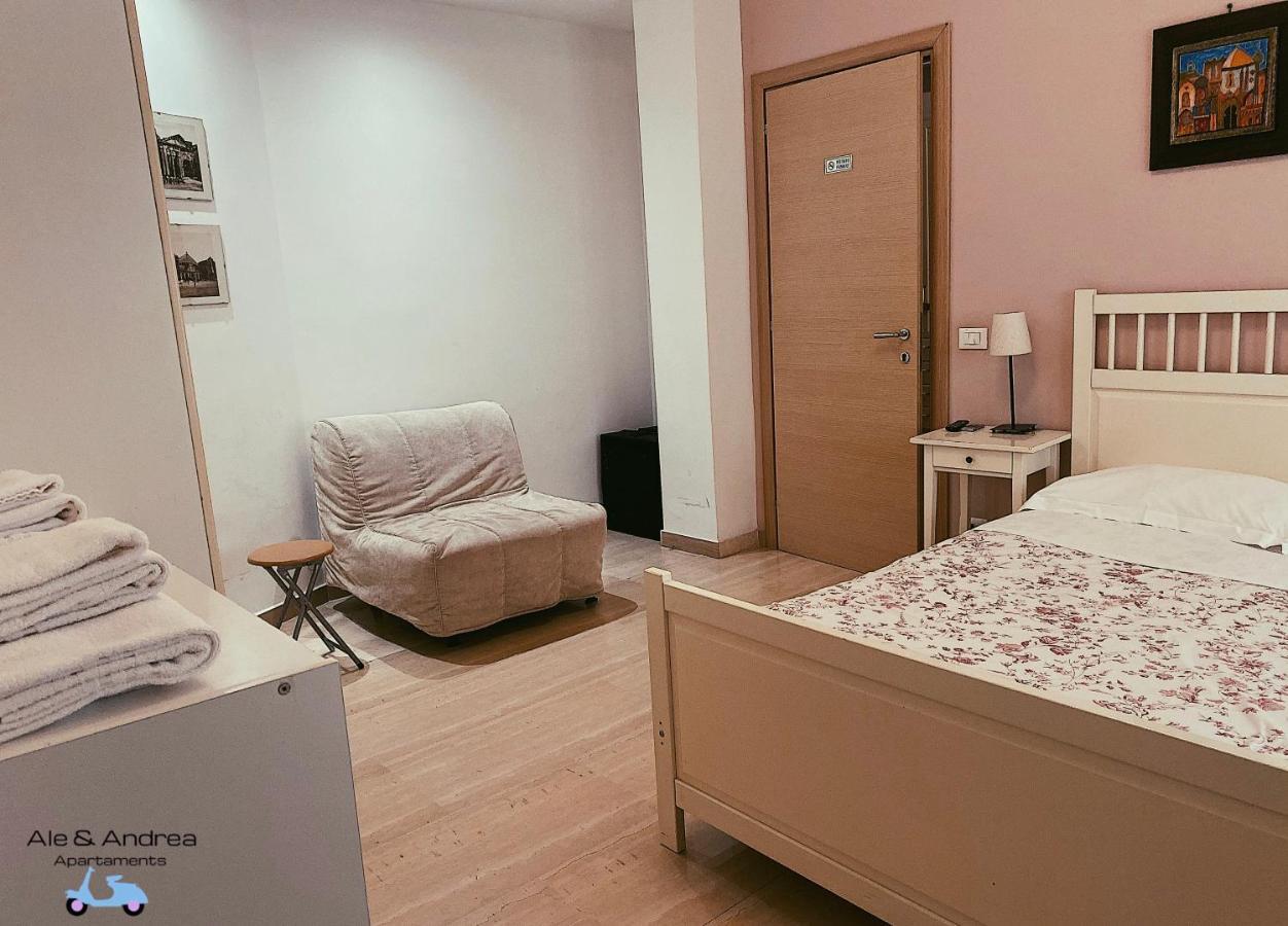Ale&Andrea Apartments Blu & Lilla Roma Dış mekan fotoğraf